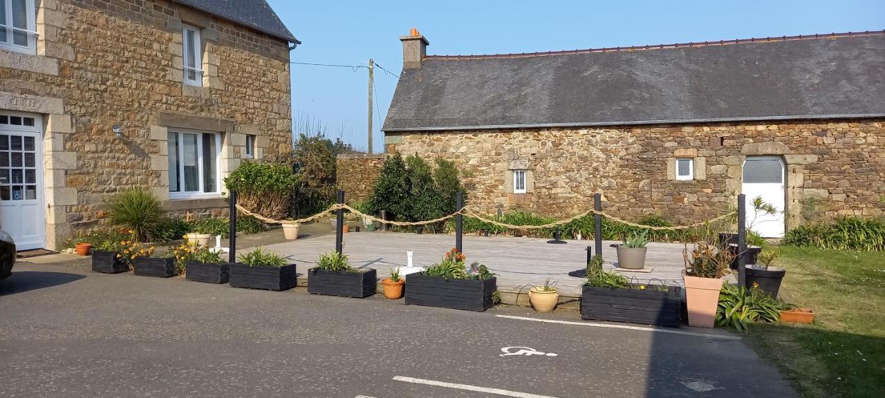 Le Relais De Launay Ploubazlanec Exterior photo